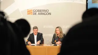Vicente Guillén y Pilar Alegría, este martes durante su comparecencia tras el Consejo de Gobierno.