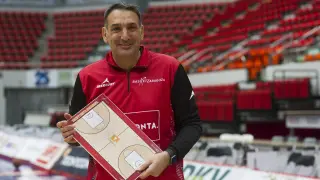 El nuevo entrenador del Tecnyconta, Luis Guil.
