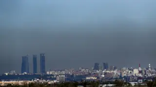 Una nube de contaminación sobre Madrid.