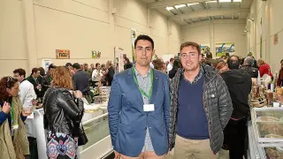 Joaquín y Alberto Gracia, de San Lamberto 2000, satisfechos por la presencia de proveedores y clientes.