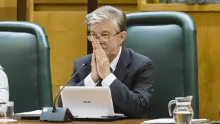 El alcalde de Zaragoza, Pedro Santisteve, en el pleno municipal del pasado mes de febrero.