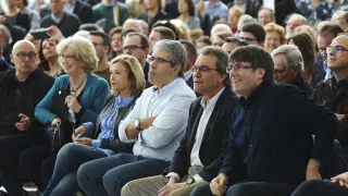 El expresidente de Cataluña e inhabilitado Artur Mas, junto a Puigdemont.