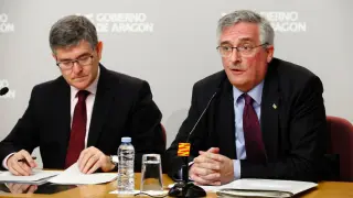 Vicente Guillén y Joaquín Olona tras el Consejo de Gobierno