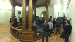 Una conferencia de Hogar Social Madrid en el interior del edificio.