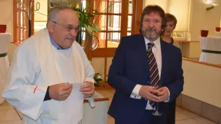 El párroco Jacinto Sanz, el pasado 26 de marzo, en la inauguración del hotel Brujas de Irués.