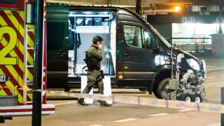 El sábado por la noche la policía noruega acordonó varias calles del centro de Oslo.