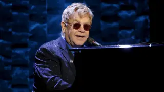Elton John durante un concierto en marzo de 2016
