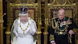 La reina Isabel II junto al príncipe Felipe.
