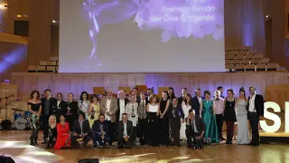 Foto de grupo de los ganadores, invitados y organizadores