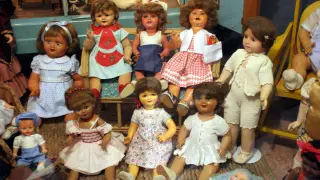Detalle de algunas de las muñecas que pueden verse en el Museo del Juguete de Albarracín.