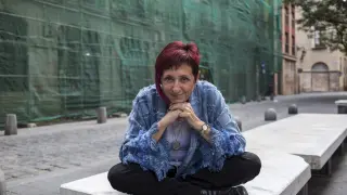 La escritora Elia Barceló, ayer en su parada en Zaragoza.