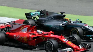 Hamilton gana la batalla táctica a Vettel en Montmeló