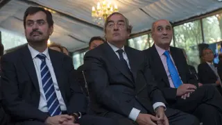 Ricardo Mur, Juan Rosell y Fernando Callizo en la Asamblea General de CEOE Aragón en el Palacio de Larrinaga.