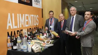 Olona en la inauguración del Congreso de Marcas Alimentarias de Aragón, organizado por la Asociación de Industrias de Alimentación de Aragón (AIAA).