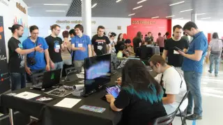 Creadores de videojuegos y usuarios se reúnen en el evento 'Gameboss' de Etopia
