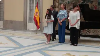 Irais Torres Casino, alumna de sexto curso en el Colegio La Salle San José de Teruel, tras recoger el premio.