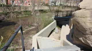 La riada de hace dos años destrozó pasarelas de la ribera de Guadalope en Alcañiz.