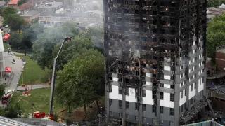 Imagen del incendio de una  torre de Londres