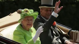 El príncipe Felipe y la reina Isabel II de Inglaterra.