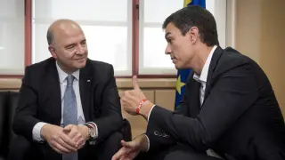 Pedro Sánchez en su reunión con Pierre Moscovici.
