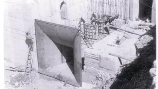 Construcción del desagüe de fondo del embalse del Arquillo.