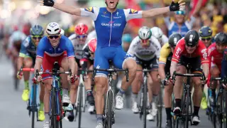 Kittel celebra su triunfo en la segunda etapa del Tour de Francia.