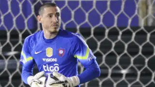Cristian Álvarez, durante un partido con el Cerro Porteño.