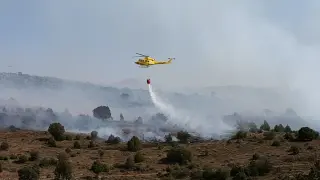 Incendio forestal entre Corbalán y Peralejos