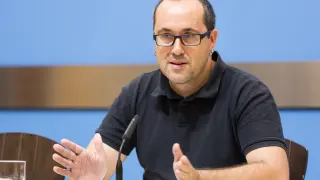 Alberto Cubero, concejal de Servicios Públicos del Ayuntamiento de Zaragoza, en una rueda de prensa anterior.