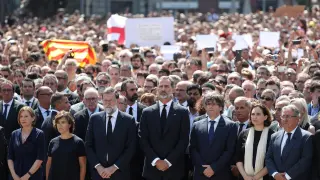 Minuto de silencio en Barcelona tras los atentados terroristas