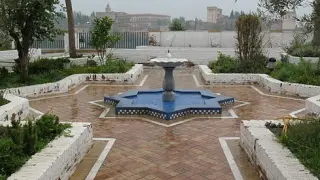 Patio de la mezquita del Albaicín de Granada.