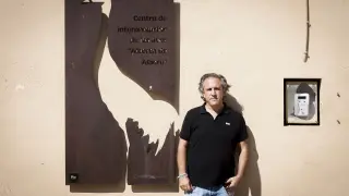El alcalde Fernando Omiste, en el Centro de Interpretación de la Alberca de Alboré.