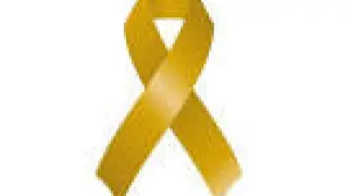 El lazo dorado, símbolo del cáncer infantil con el que dar visibilidad a la problemática a esta enfermedad.