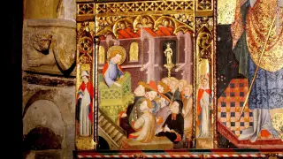 Cuellos altos. Es una de las curiosidades que se relatan ante el retablo de Juan de Leví de la seo turiasonense. En concreto, en la escena de la vida de San Prudencio.