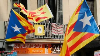Miles de estudiantes se manifiestan en Barcelona a favor del referéndum del 1-O