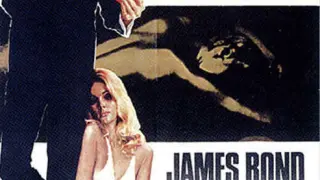 Cartel de una de las películas más conocidas de James Bond.