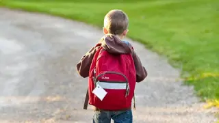 Una investigación ha demostrado que ir solo al colegio mejora la capacidad de decidir de los niños.