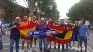 Barcelonistas de Aragón y La Rioja, antes de la última final de Copa del Rey.