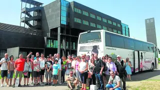 Una visita con el Bus de Somontano a Bodegas Laus, en Barbastro.