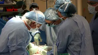 Imagen de archivo de una operación quirúrgica.
