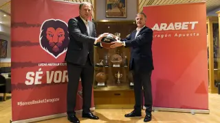 Arabet y Tecnyconta firman el acuerdo de patrocinio para esta temporada.