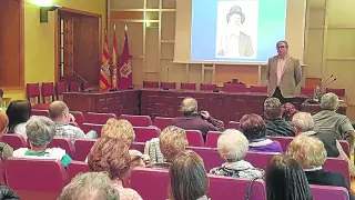 El periodista de HERALDO Mariano García, en la presentación de su libro, ayer, en Jaca.