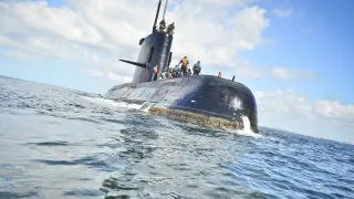 Buscan en Argentina un submarino con 44 tripulantes a bordo