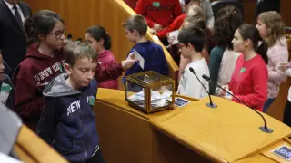 Pleno infantil en las Cortes de Aragón.