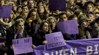 Concentración en Zaragoza contra la violencia machista.