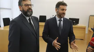 Santiago Serena, presidente de la Audiencia de Huesca, junto a Manuel Bellido, presidente del Tribunal Superior de Justicia de Aragón
