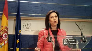 Margarita Robles recuerda que el PSOE también ha condenado los tuits ofensivos hacia Sánchez Camacho.