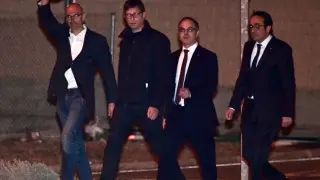 Los exconsejeros Raül Romeva, Carles Mundó, Josep Rull y Jordi Turull abandonan la prisión de Estremera.