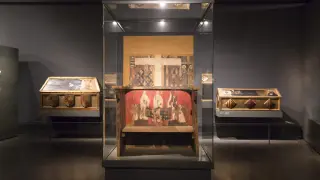 El Museo de Lérida exhibe en su exposición permanente la imponente silla prioral de Doña Blanca.