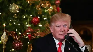 Trump recibe varias llamadas de niños por Navidad.